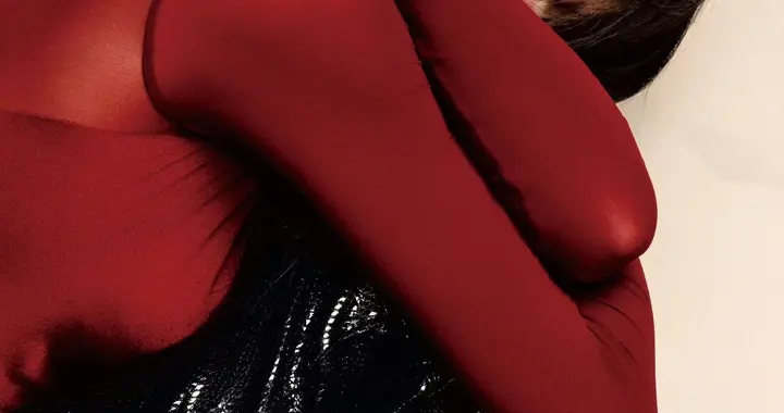 彭小苒《嘉人》封面写真