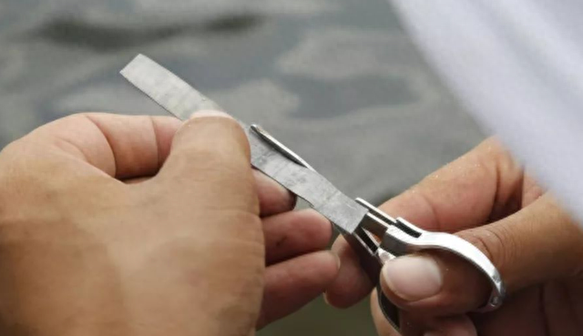 钓鱼遇到“炸铅”怎么办？别看不起小配件