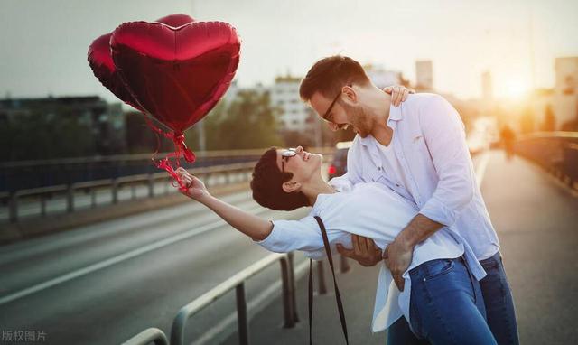 如果岳父是市委常委，我的工作将获得什么便利？