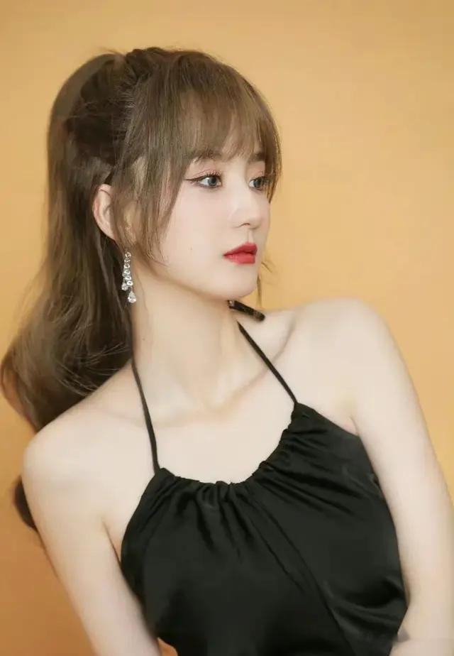 许晓诺——气质高雅,散发着迷人的魅力！