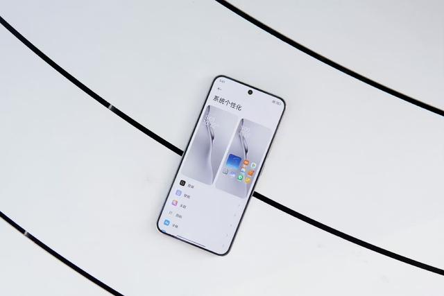 一觉醒来，苹果“瑟瑟发抖”，iPhone 16 Pro杀手出现！