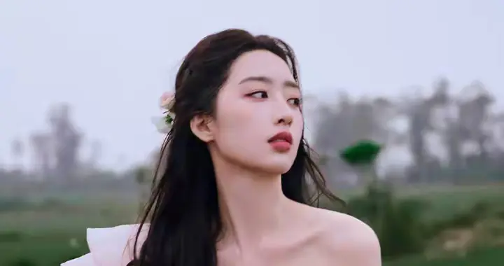 邓恩熙 纱裙乱舞迷人眼