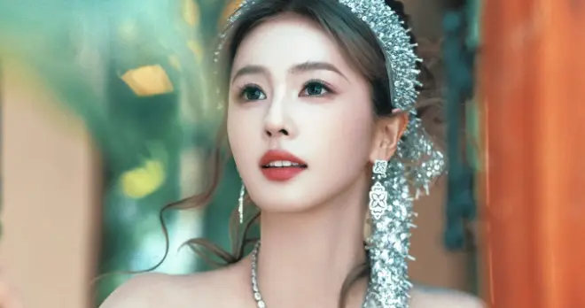 白鹿红毯造型美神降临！杨幂太精致李兰迪养眼，看到陈瑶：爱了！