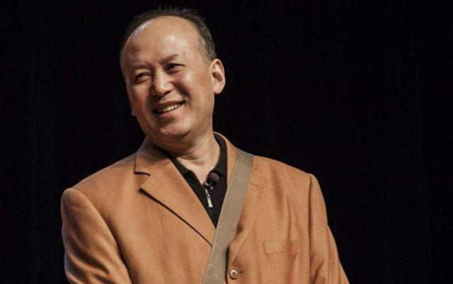 春晚|因养猪走向人生巅峰，20年被邀上春晚，为啥在巅峰时期退居幕后？