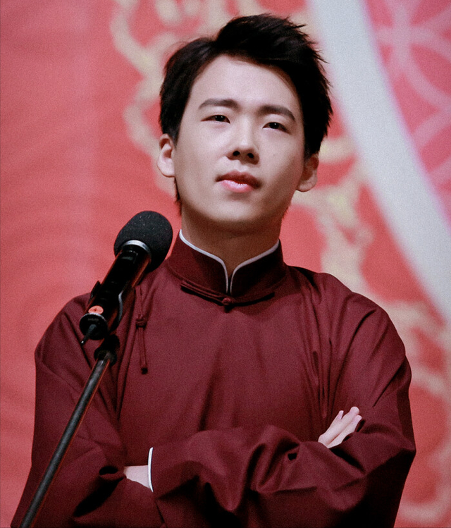 郭麒麟因伪善继母离开德云社？王慧真面目曝光，父子关系浮出水面