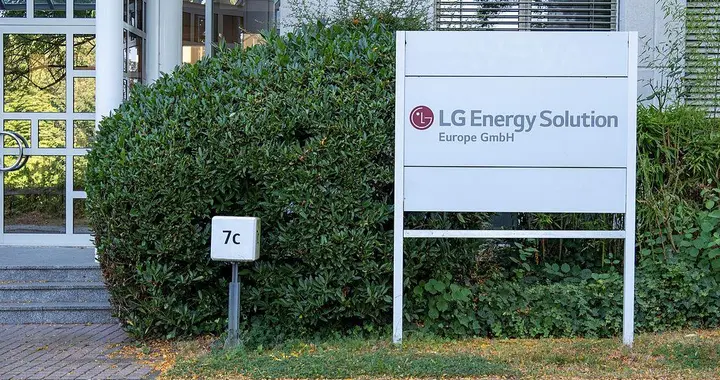 LG電子HBM混合鍵合機，開始制造Alpha機