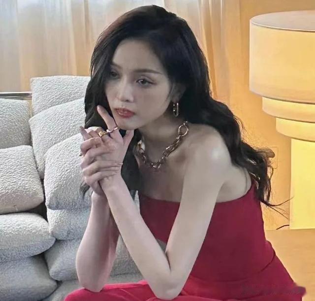 吴宣仪|吴宣仪脸垮了？刘宇宁受伤？男爱豆被同性x骚扰？