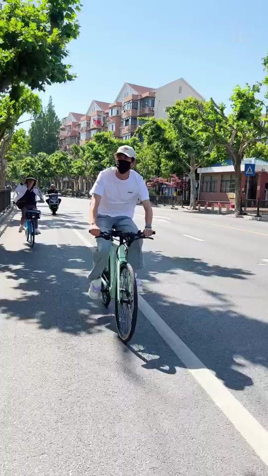 \九亿少女梦\升级！林更新颜智双全，学霸路上我行我素！