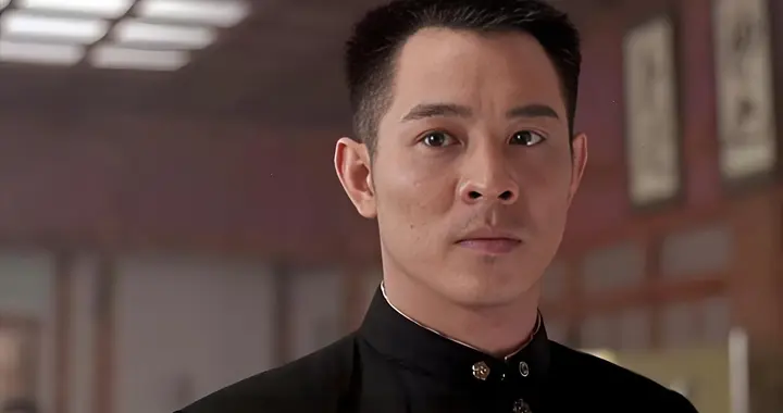 网传李连杰移植了已故少林武僧秋风的心脏！李连杰被逼脱衣自证