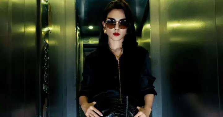 刘涛 鳄鱼纹皮装 魔鬼腰臀比 腰细得像被上帝捏过