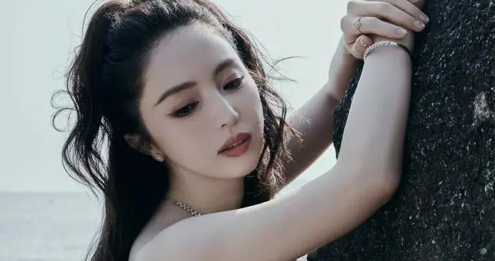 董璇这种独特的魅力和气质让人看着也是非常的上头