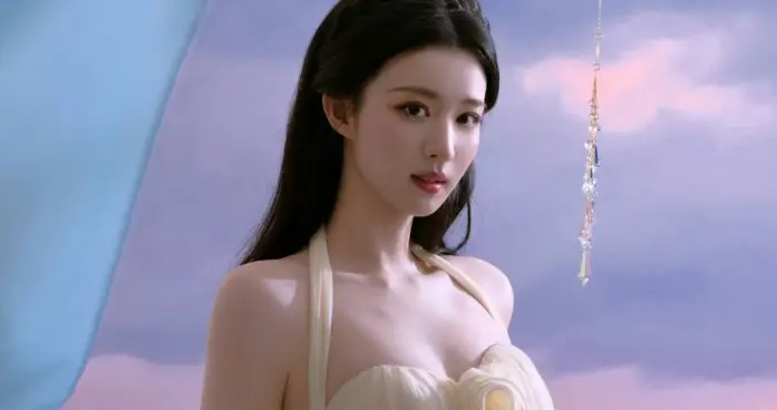 王楚然的身材线条，老天爷追着喂饭吃的程度，美得移不开眼！