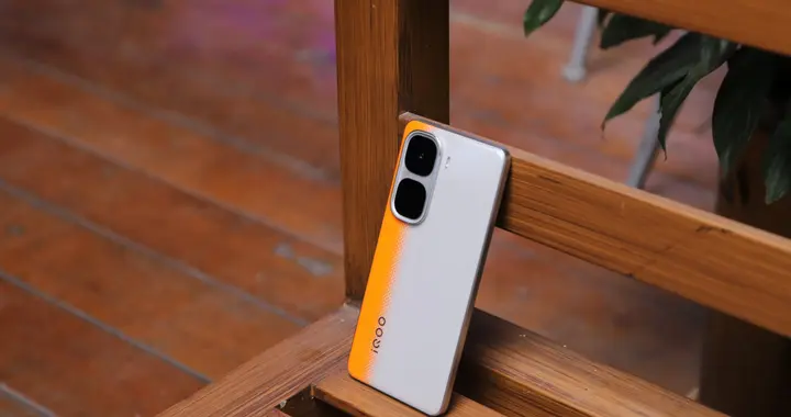 手机不用买太贵，这款“全能手机”出现大跳水，低价有旗舰体验