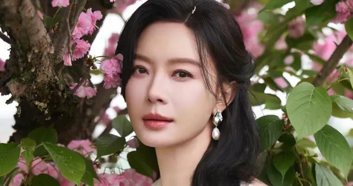 陈数，花美人更美