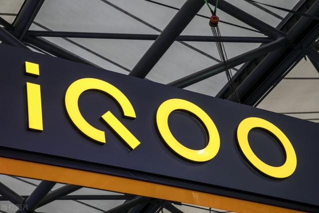 iQOO 13配置确定？这产品说句实话，拍照部分确实有缩水了？