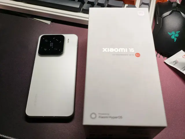 小米15用了半年，期间换了很多手机，最后还是留下了它