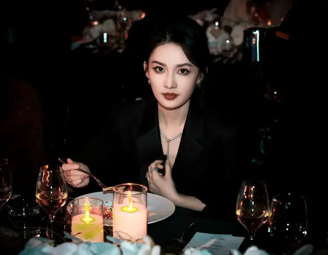 李沁，晚宴冷脸