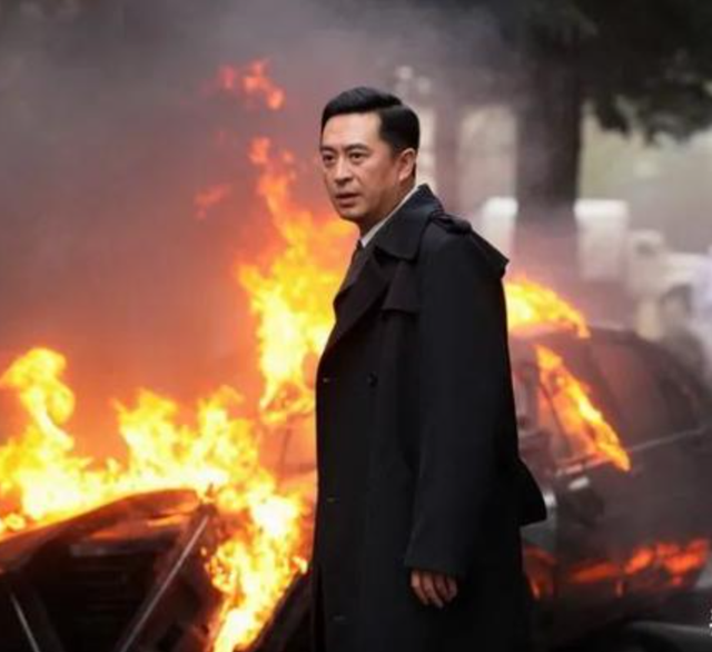 收视破2！《人民日报》表扬，央视这部谍战剧，让我想站起来鼓掌