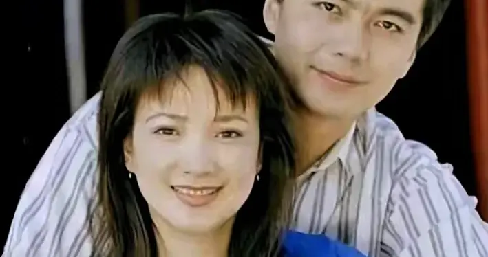 61岁演员何晴去世，好友曝原因细节，是许亚军前妻，六小龄童悼念