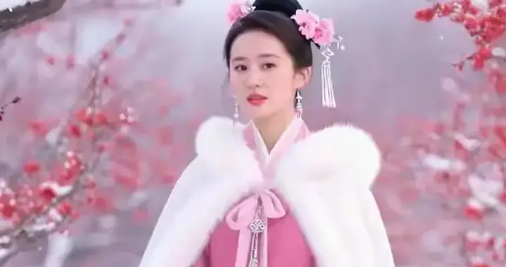 刘亦菲雪中踏梅一幕封神！这才是内娱古装天花板，一眼沦陷