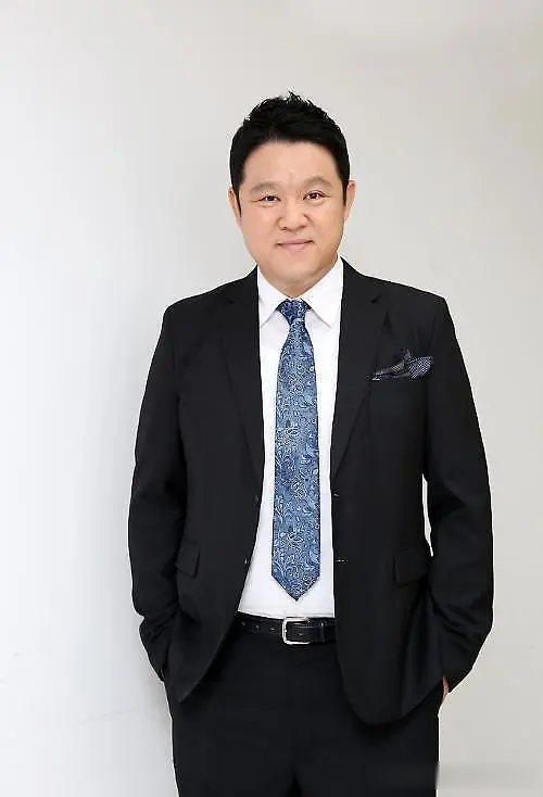 金九拉爆料有女团被节目PD设计导致人气大跌 猜测是AOA