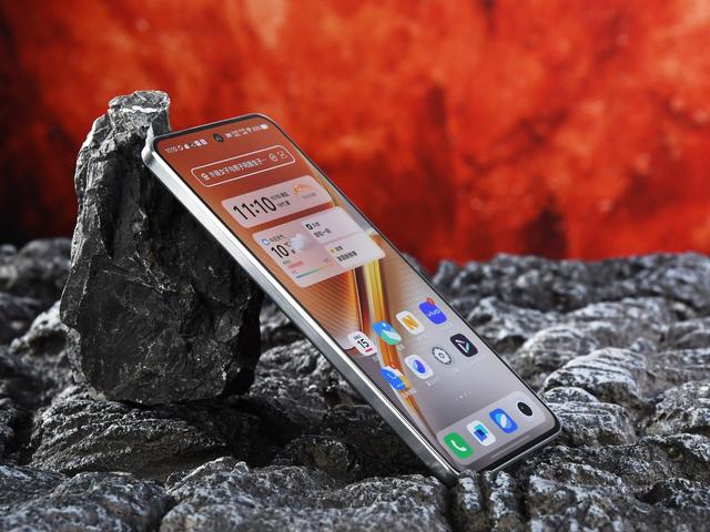 真性能怪兽？iQOO超大杯曝光：骁龙8 Elite+7000mAh大电池