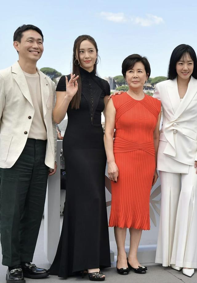 郑秀晶 郑秀晶生图又“杀疯了”！韩国审美天花板，真不是吹出来的