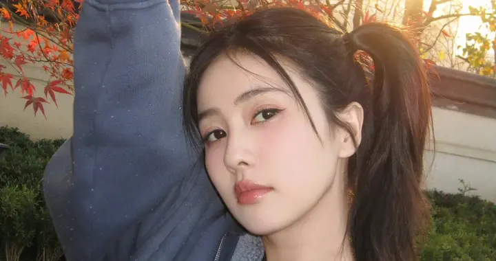 白鹿双马尾自拍