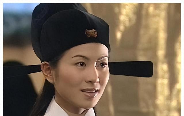 港剧没落了？TVB这次狠狠打了国产剧的脸，内娱该反省一下了