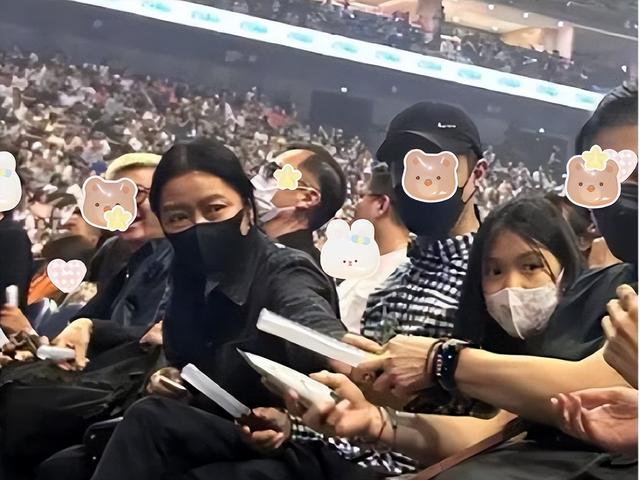 刘德华12岁女儿近照曝光，花5亿富养大的女儿，居然长成了这样…