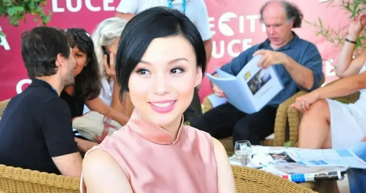 TVB“御用情妇”近况曝光，嫁富二代连生两子，停更六年罕见发文