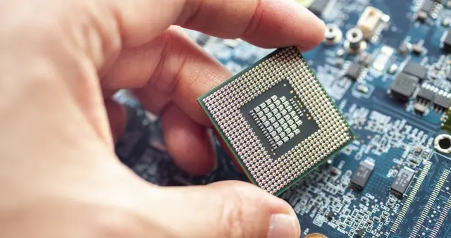 全球首顆！國內(nèi)二維-硅基芯片成功研發(fā)，外媒：中芯突破了