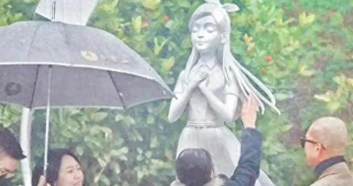 摊牌了！张兰律师又谈大S，道出具俊晔去墓地原因，大S遗愿难了