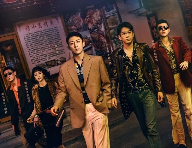 32岁黄景瑜对比28岁王子奇，老天赏饭吃与科班演技，差距一目了然