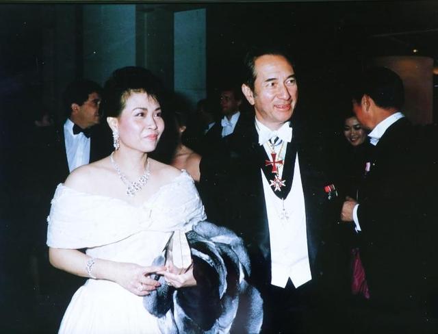 这就是二太蓝琼缨真实的样貌，都看看吧，这可不是演员饰演的