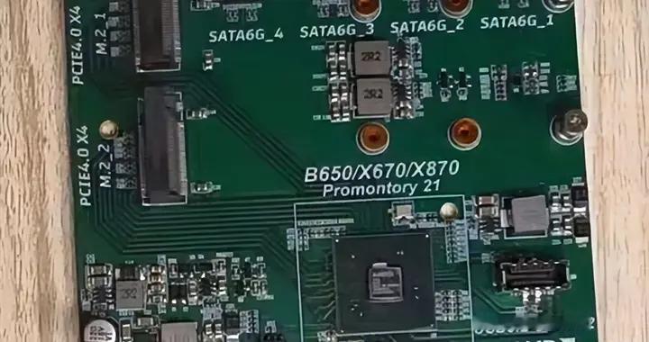 AMD芯片組竟然插在Intel 主板上！帶來更多M.2、SATA、USB
