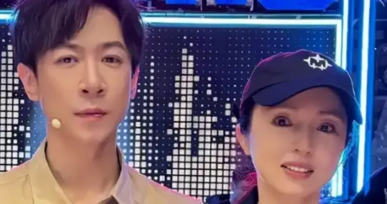 真正的傻白甜不是董璇，而是入戏的网友和观众