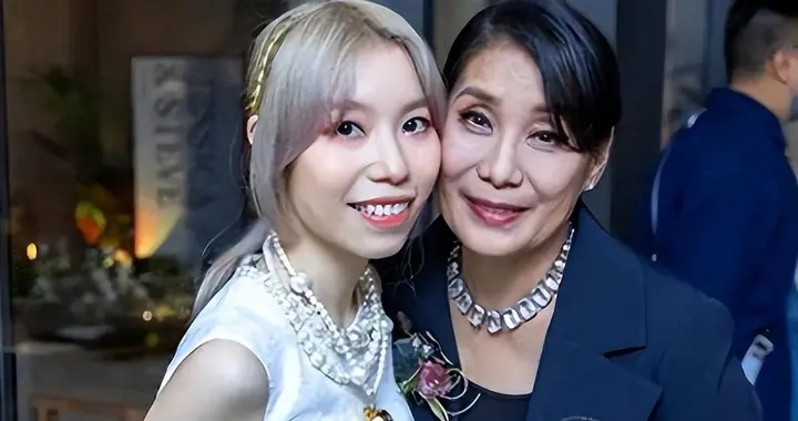 怀孕以后，才知道自己是小三，如今去父留女，女儿已是香港名媛