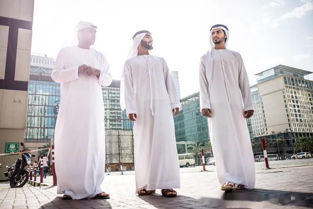 饮食文化|迪拜人一日三餐都吃什么？看完才知道，钱太多，其实也挺痛苦