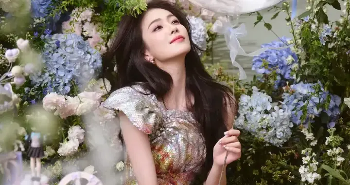白鹿皮肤好嫩呀