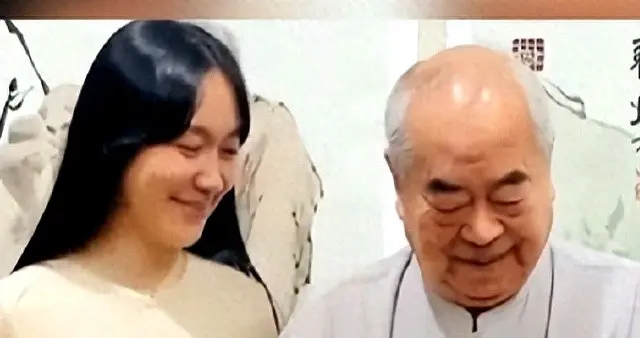 自绝后路不到24小时。范曾担心的事发生，遭殃的何止小50岁的娇妻