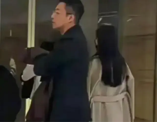 曝汪小菲和女友现身医院，喝中药调理，每天健身，张兰态度改变了