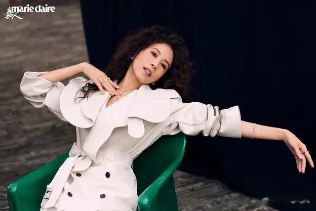 莫文蔚嘉人四月刊封面大片，姐的状态实在太好