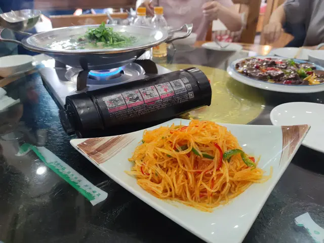 你发现没有？60后上饭店点菜，偏爱这5道下酒菜，不贵还考验厨师