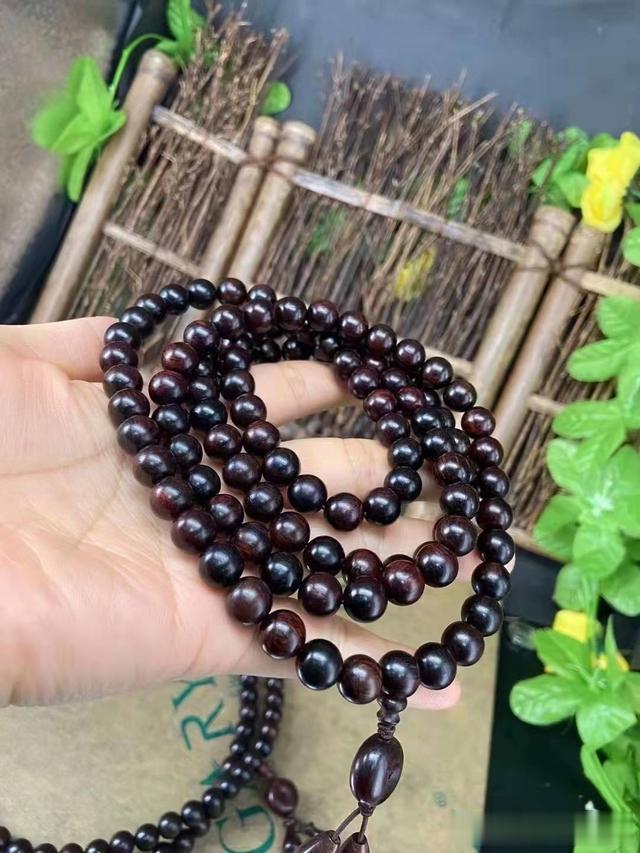 海南黄花梨|糠梨、油梨、紫油梨的区别在哪里？哪种海黄品质最好？