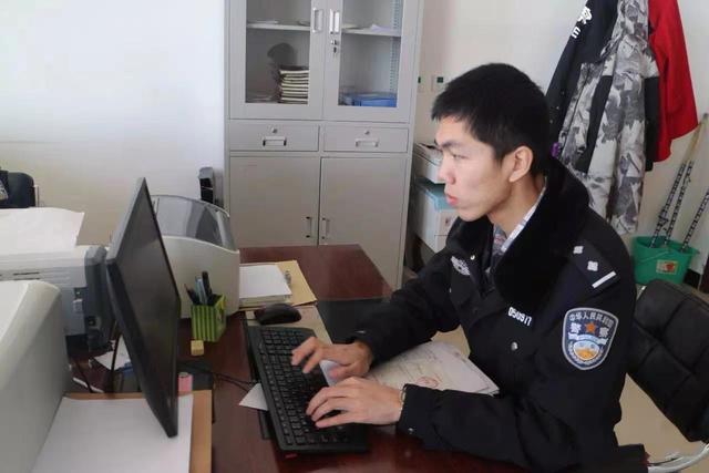 纪云浩学历被深扒，高中没毕业就去当兵，其父亲身份一直是个谜
