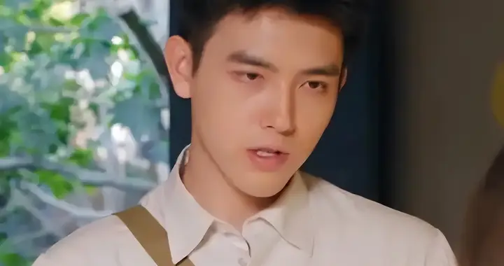 长得丑，演技还差，演一部剧毁一部的“戏混子”，终于被发现了！