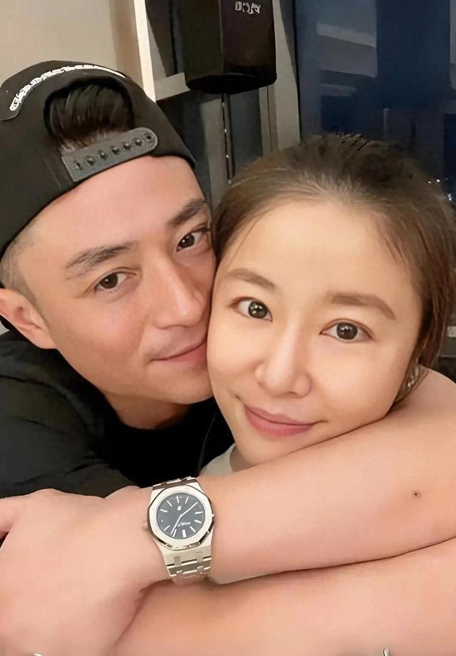 林心如晒照秀恩爱，老公霍建华老了也超帅 老夫老妻的糖更好嗑啊