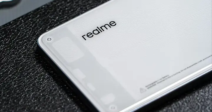 被忽略的“中端機皇”！245萬分+144HZ直屏+7200mAh+IP69防水