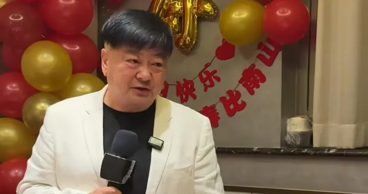 洪剑涛60岁大寿，儿子送豪车他备16箱茅台，老同学庆生都是演技派